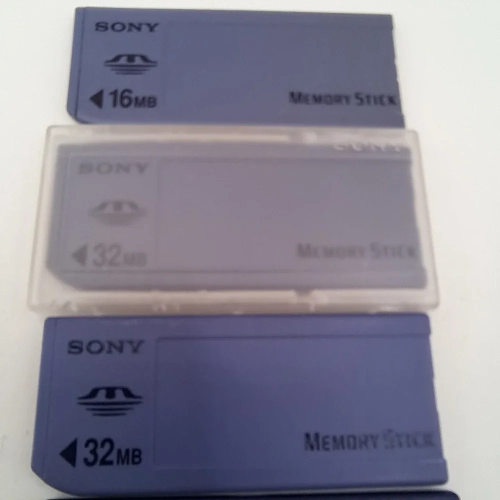 Sony Memory Stick Card Lot of 4 - 1x 128MB MagicGate & 2x 32MB  1x 16MB